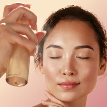 Shield & Slay Mist | Fixeerspray met SPF 50